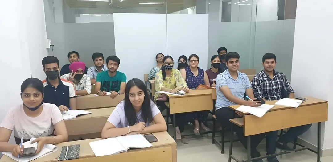 Students in a BBA / BMS preparation class at ISL Competitive Centre, South Delhi