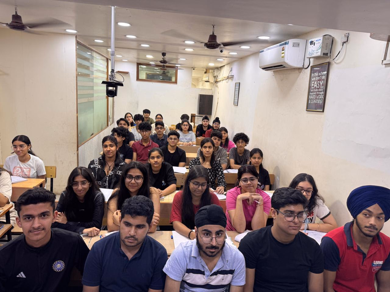 Students preparing for IPMAT – IIM Indore at ISL Competitive Centre, Lajpat Nagar